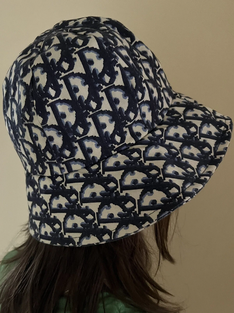 louis vuitton monogram bucket hat style  Hat fashion, Festival attire,  Birthday outfit