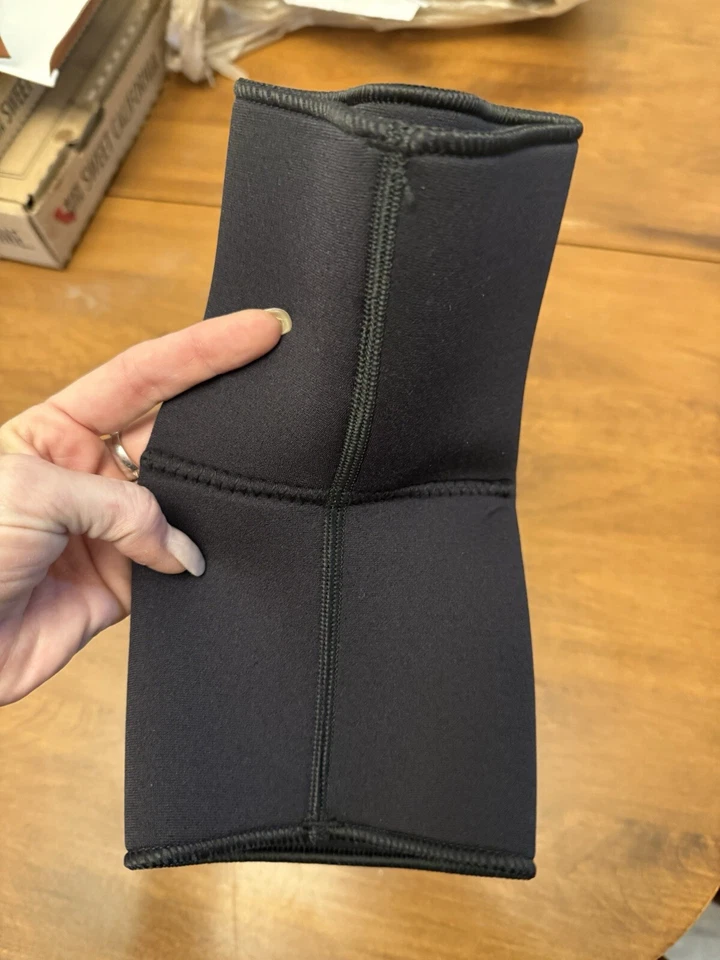 Manga de compresión de rodilla pequeña Curad Foto 4 de 4