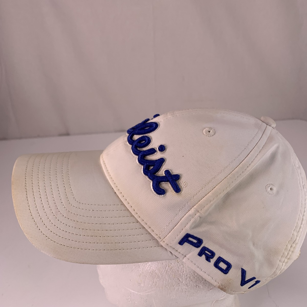 Boné Titleist Golfe Golf Fj Pro V1 Branco E Cinza Flexfit
