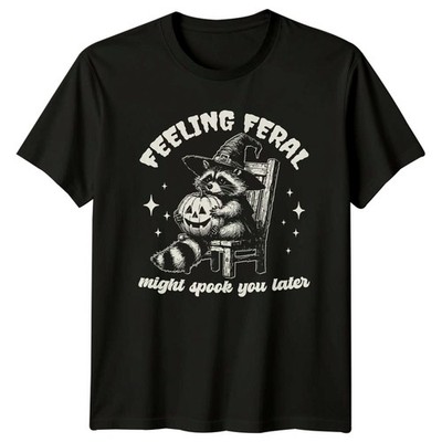 Feeling Feral Might Spook You Later T-Shirt Waschbär Hexe Halloween