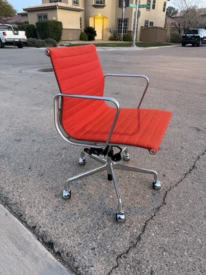 Herman Miller Eames Aluminum Group Management Chair COLOR  SHOWN 2015 Pneumatic