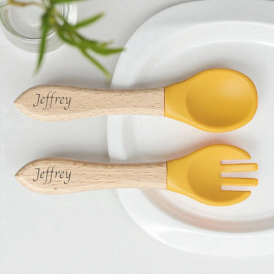 Personalisiertes Baby Besteck Set - Gravur Löffel & Gabel mit Namen Silikon & Holz