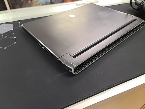 Alienware M15 R5 Ryzen Edition 15.6“Ryzen 7-5800H, 16GB Ram, 1.25TB, RTX3060 - Imagen 11 de 16