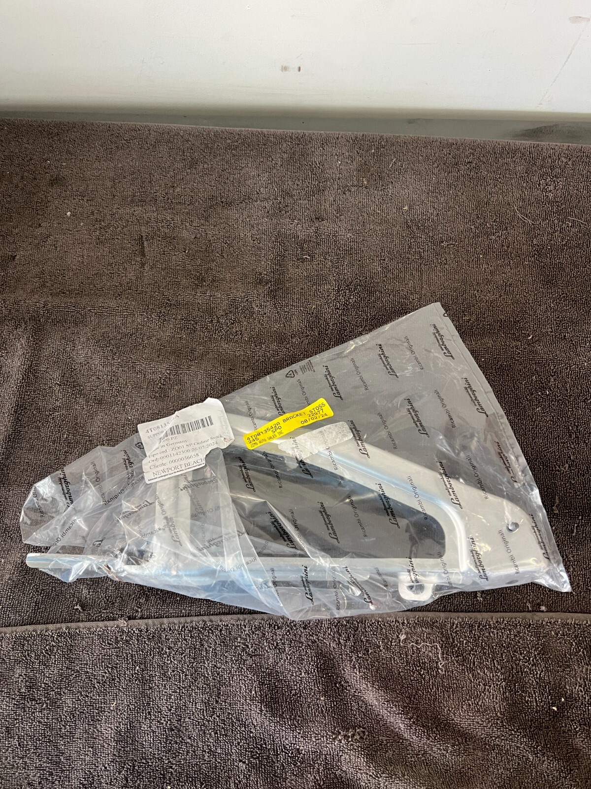 Lamborghini Huracan Rear Bumper Bracket 4T0813542A