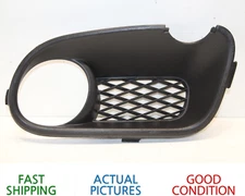 2004-2007 VOLKSWAGEN TOUAREG FRONT RIGHT PASSENGER SIDE FOG LAMP BEZEL TRIM OEM