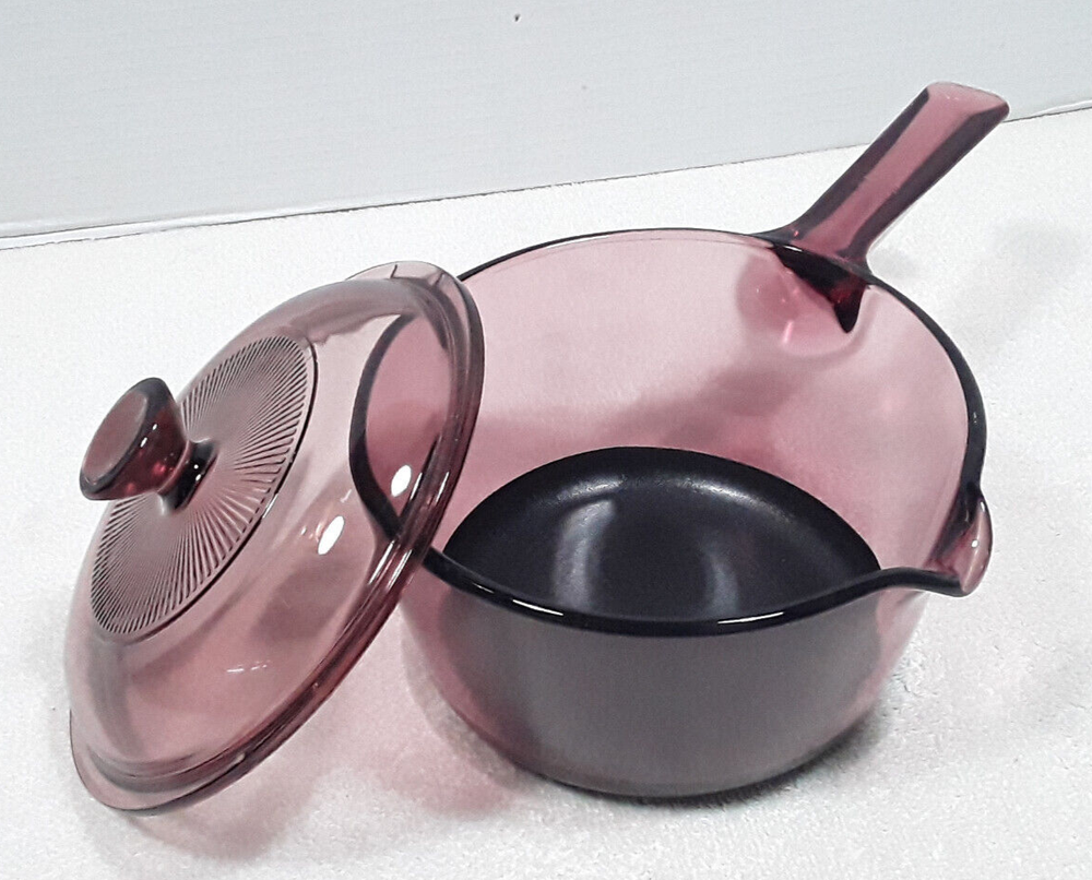 Vision Corning Cranberry 1 L Sauce Pan Pot Pour Spout Pyrex Lid Non-Stick Teflon