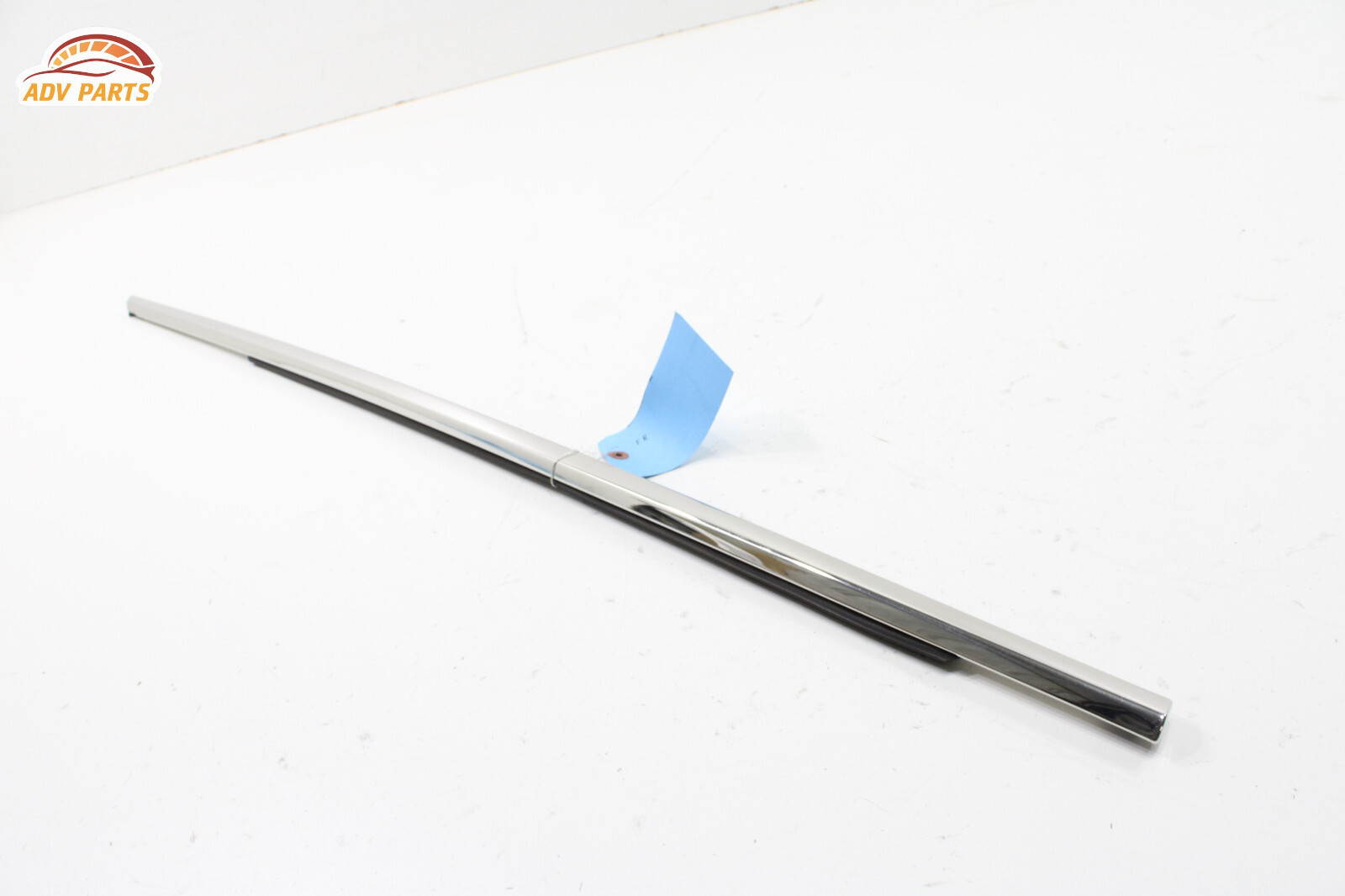 2006 - 2012 BENTLEY CONTINENTAL FRONT RIGHT SIDE DOOR WINDOW BELT MOLDING OEM