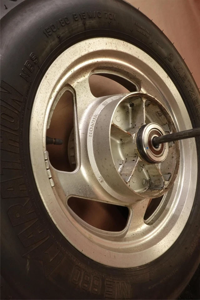 Llanta trasera Metzeler 1994-2003 Honda Magna 750 VF750 VF750C 150/80 B15 Foto 4 de 4