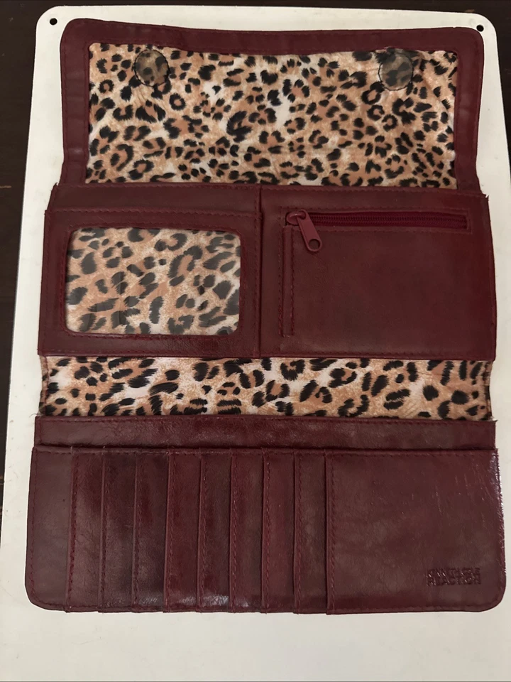 Kenneth Cole Reaction Vintage Synthetic Leather Trifold Wallet for Women - Image 3 of 4