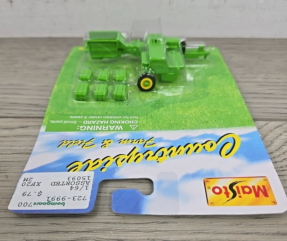 1998 Maisto Countryside Farm & Field Implements Rectangular Baler &Bales #15093 - Image 3 of 4