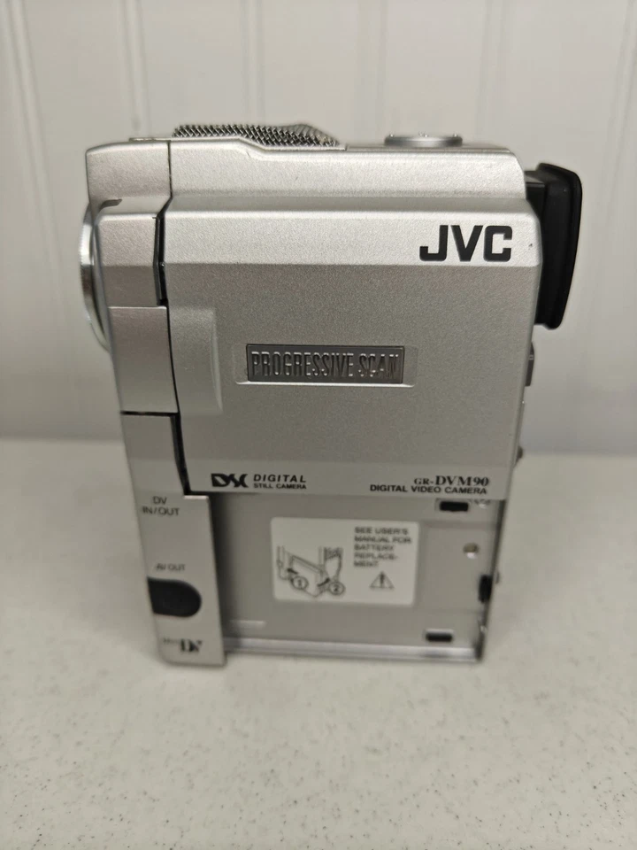 UNTESTED JVC GR-DVM90U MiniDv Camcorder VCR Record Play Video Transfer Mini DV - Image 3 of 4