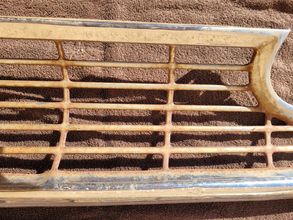 Ford Ranch Wagon 56, Fairlane, parrilla cromada personalizada Foto 3 de 4