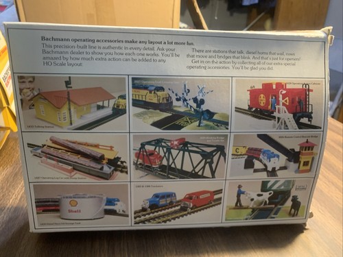 Bachmann HO Scale Over / Under Blinking Bridge & Trestle Set - Picture 2 of 3