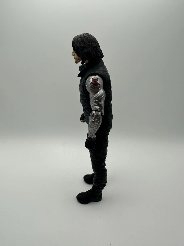 Figura suelta Marvel Select Capitán América Civil War - Soldado de Invierno 7" Foto 3 de 4
