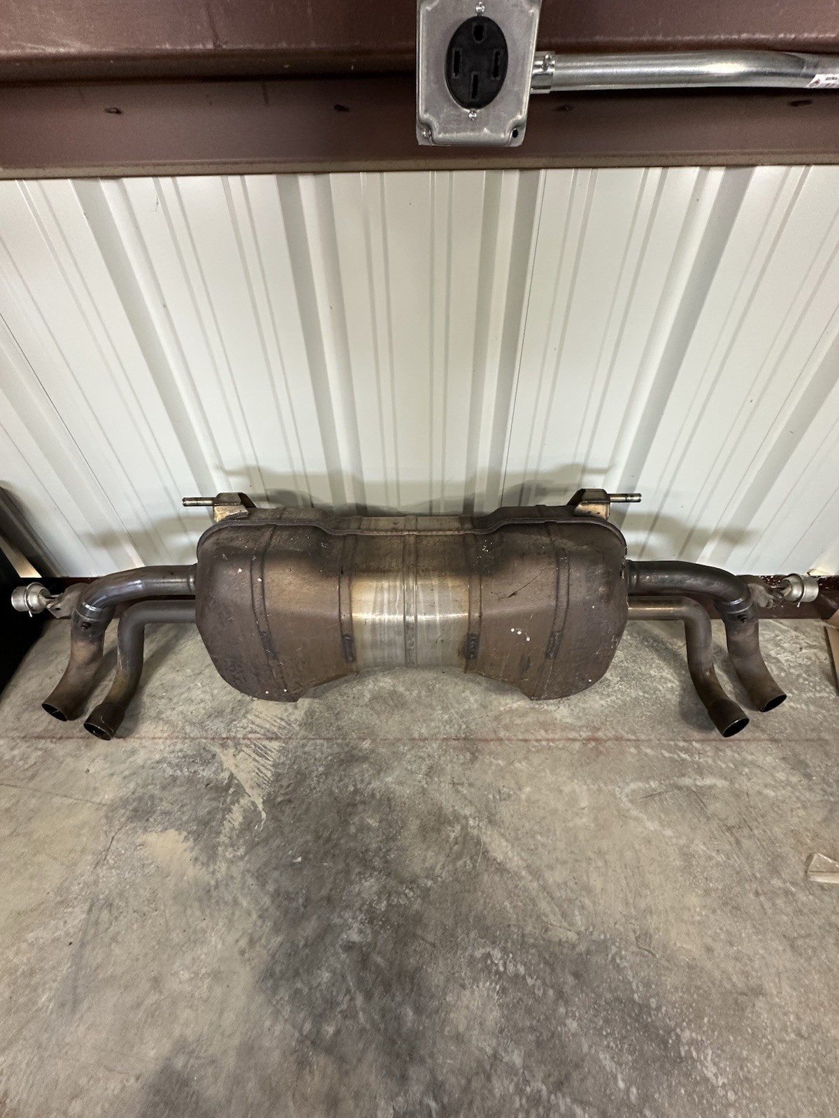 LAMBORGHINI HURACAN EXHAUST MUFFLER 2015 2016 2017 2018 2019 4T0 251 609 LP610