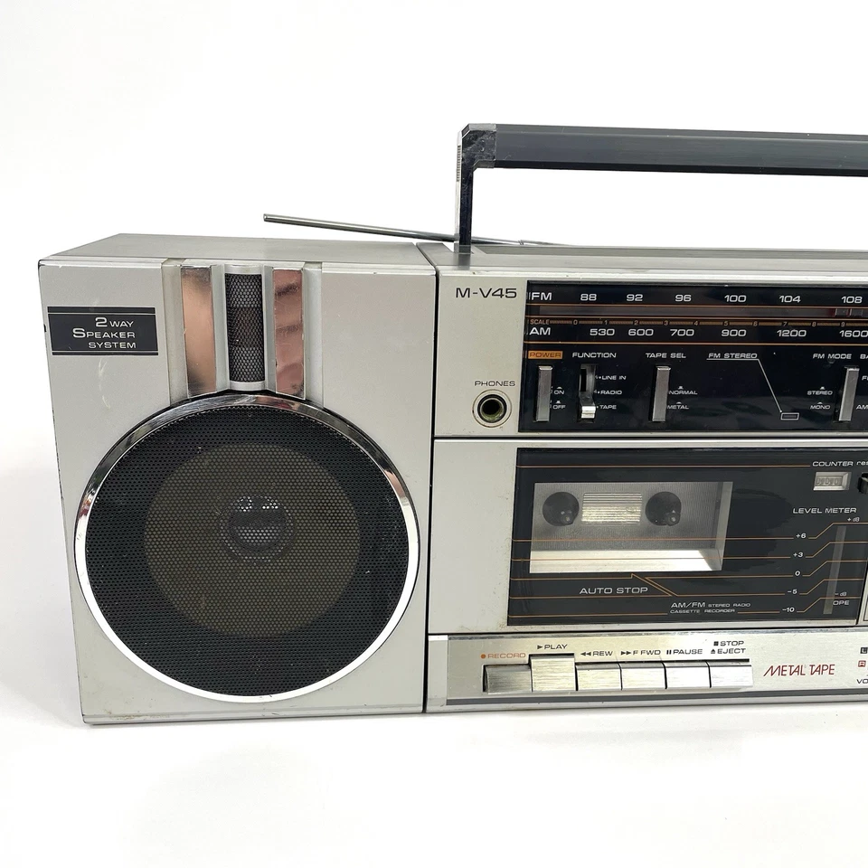 Gravador de cassete estéreo Sanyo M-V45 Boombox gueto *como está *para peças ou reparos* - Imagem 2 de 4