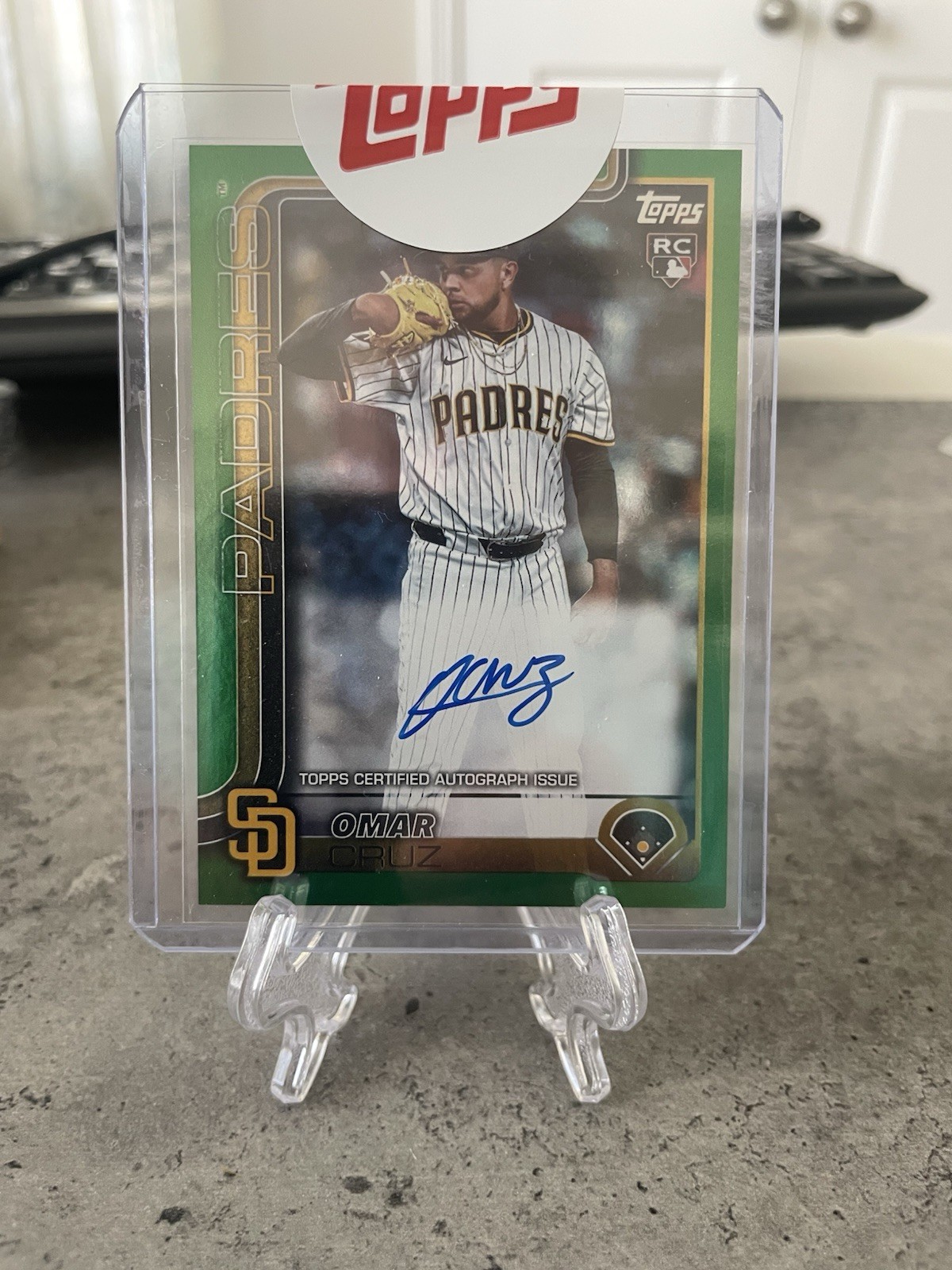 2025 Topps Update Omar Cruz Real One Auto Green Foil  # 29/99 San Diego Padres!
