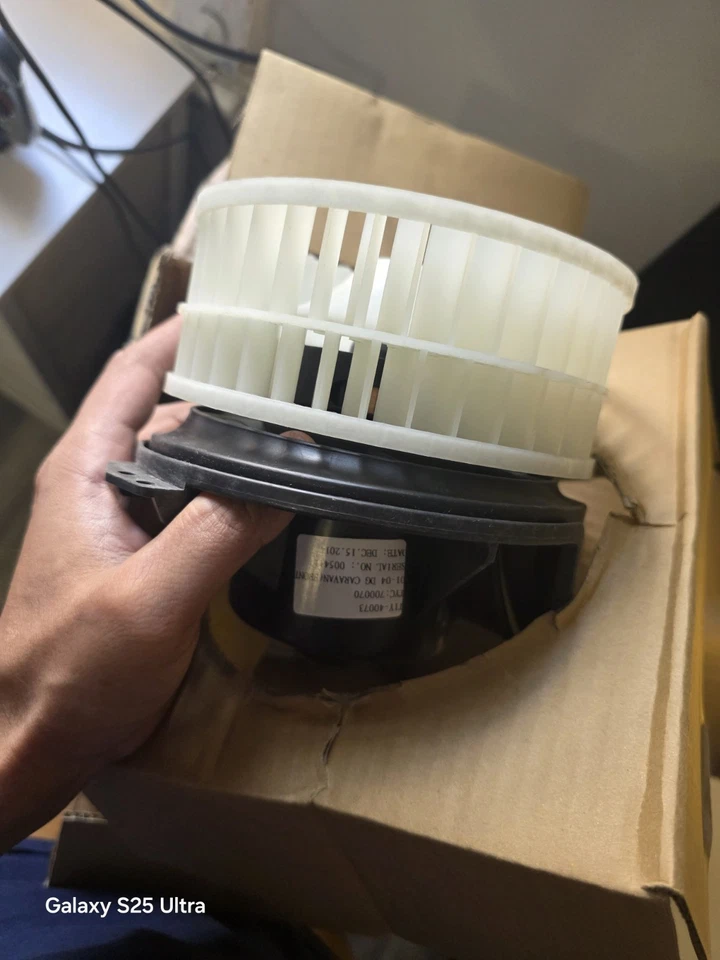 TYC Blower 700070 Fan Motor Assembly  For Chrysler Dodge - Image 3 of 3