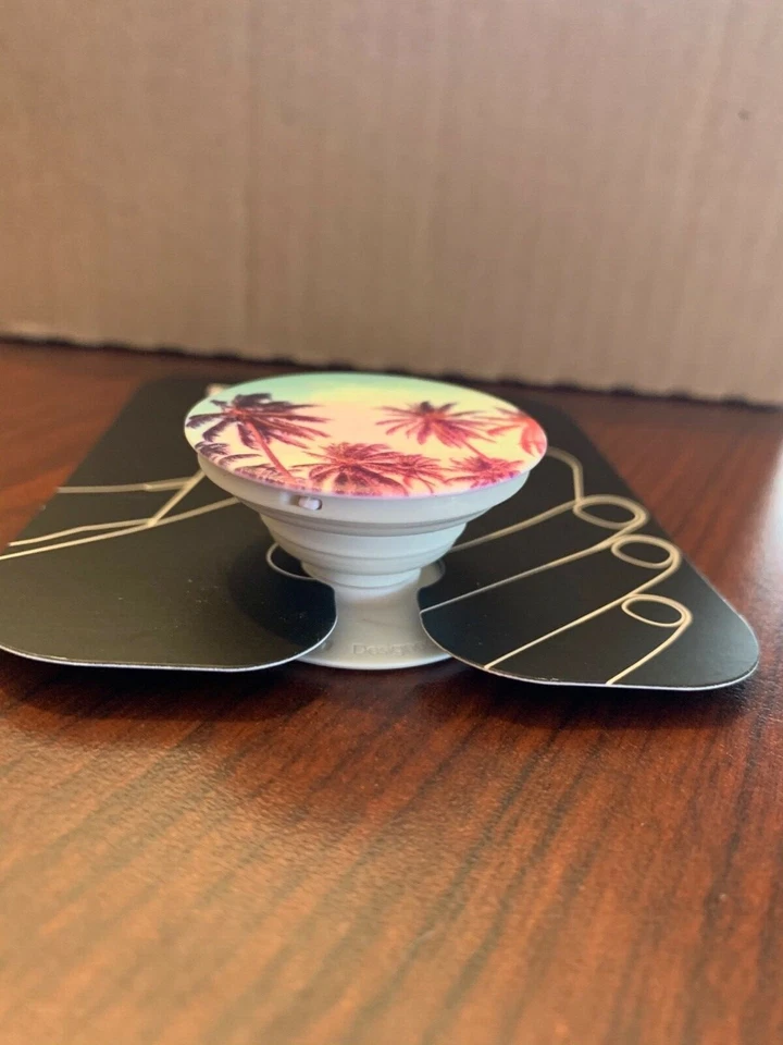PopSockets: Collapsible Grip & Stand for Phones and Tablets - Palm Trees - Image 3 of 3