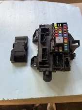 2009 ford f-150 cabin fuse relay junction box 9L3T-15604HA OEM