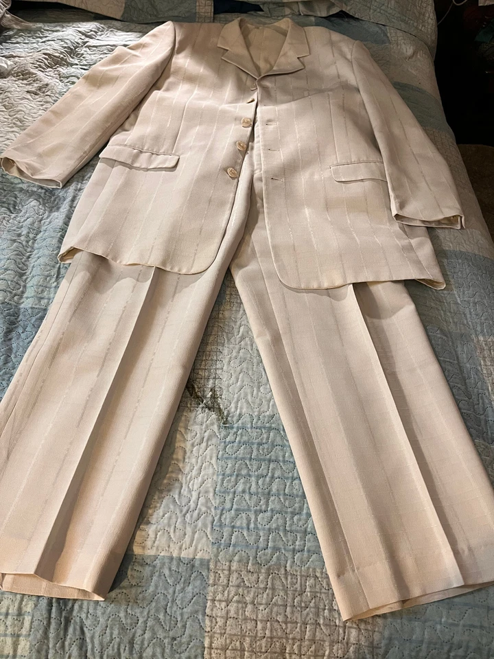 Traje Falcone Hombre Talla 40R Beige Claro 2 Piezas con Tiras Ligeras Foto 4 de 4
