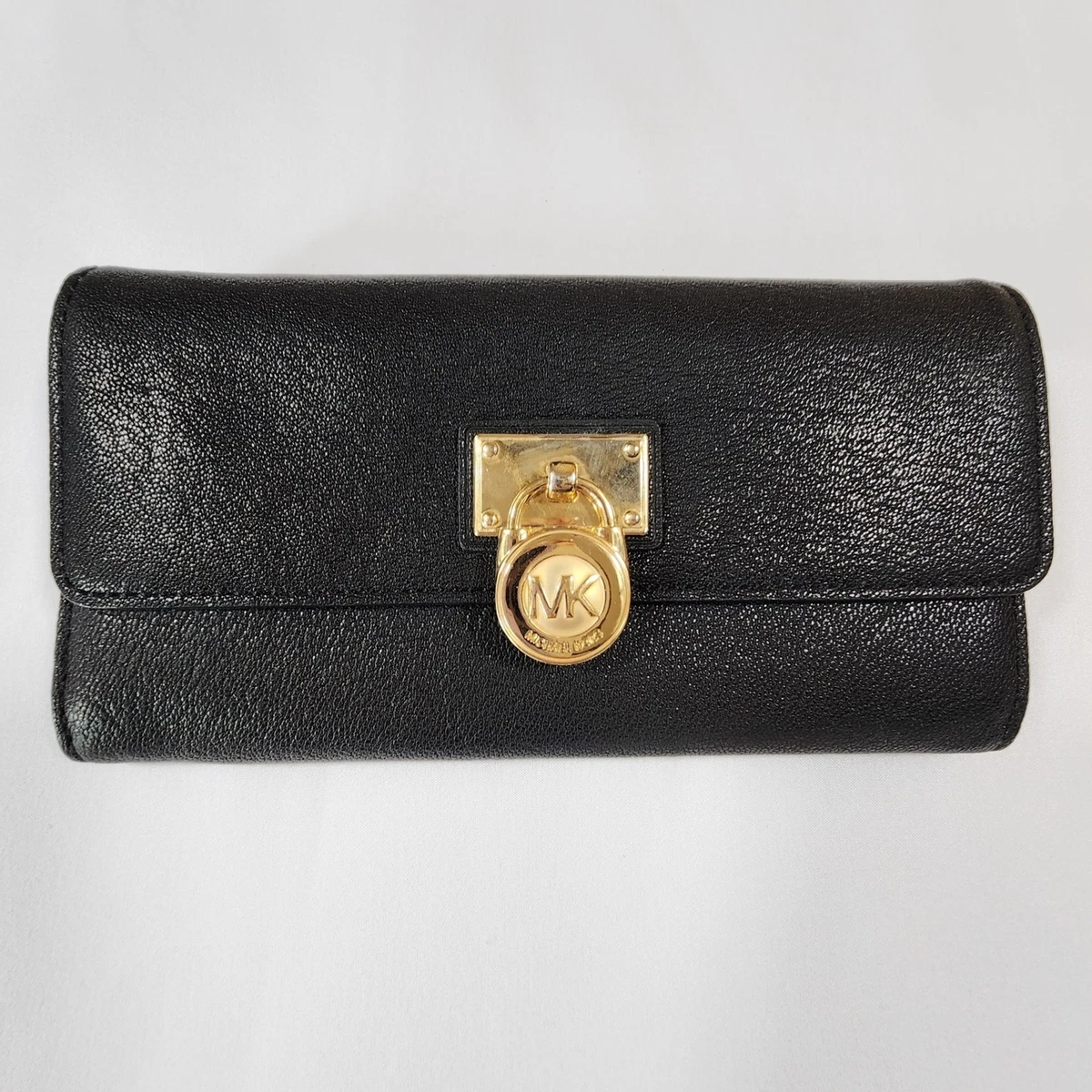 Michael kors wallet with lock deals