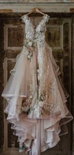 Champagne Elegant Wedding Dresses 3D Floral Lace Applique A-Line Bridal Gowns