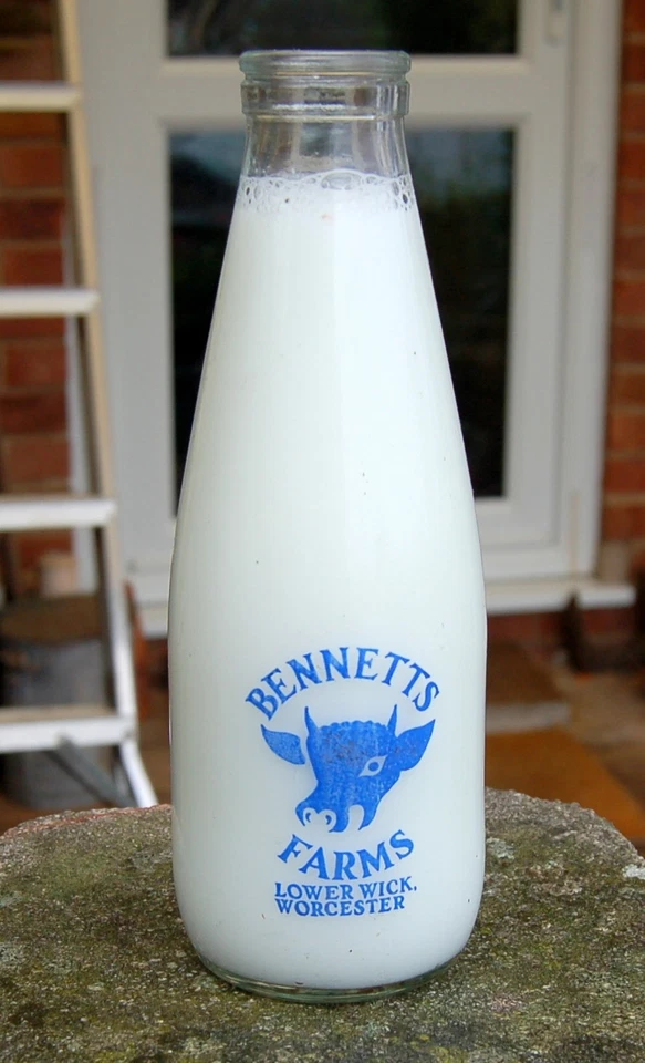 milk bottle Bennetts of Worcester Dairy - Image 1 of 1
