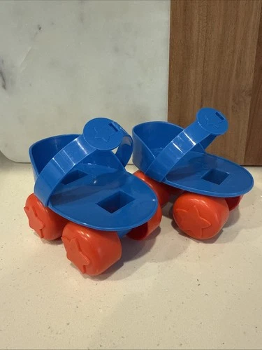 VINTAGE CABBAGE PATCH KIDS DOLL Blue & Red  ROLLER SKATES TOY ACCESSORIES