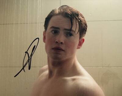 KIT CONNOR signed Autogramm 20x25cm HEARTSTOPPER in Person autograph COA