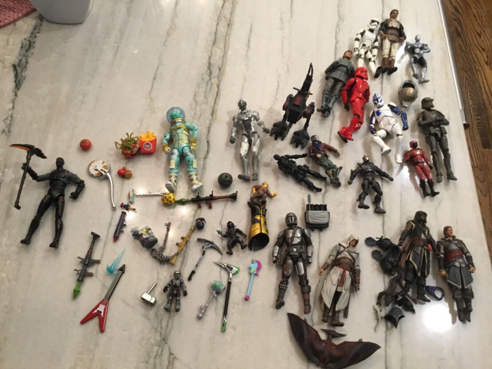 LOT Fortnite, Star Wars, Assassins Creed, Action figures