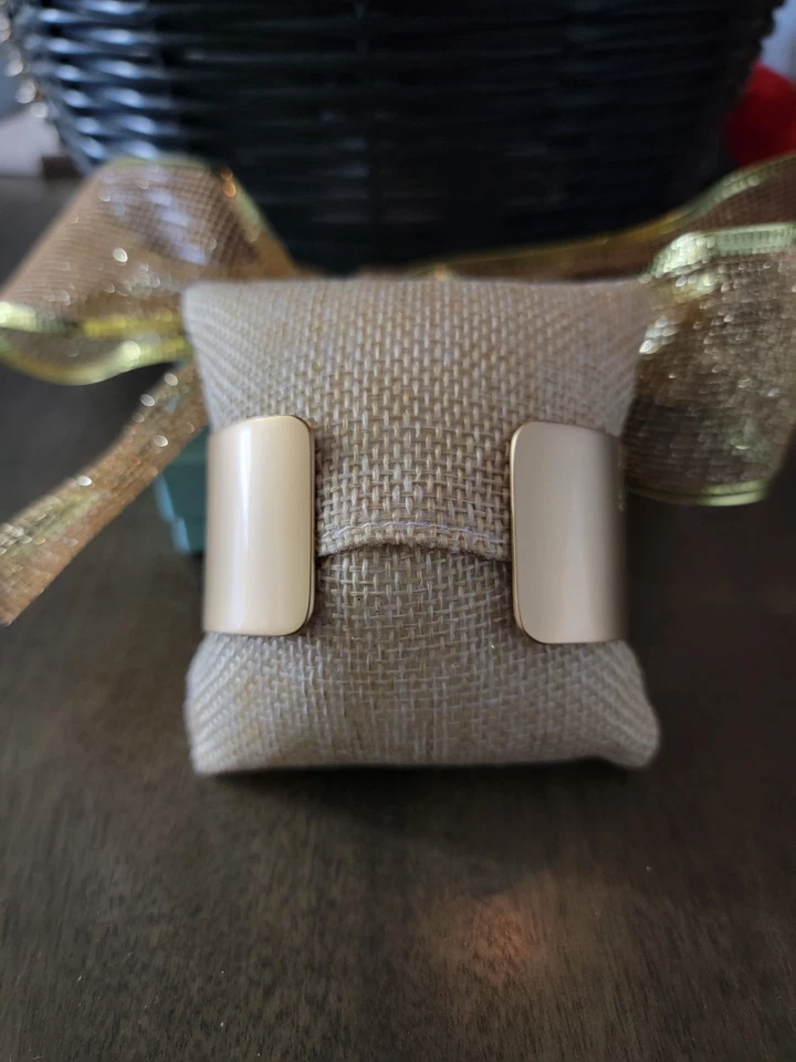 Brazalete Park Lane Queen Bee Cuff Oro Mate, Reg. $200, NUEVO Foto 4 de 4