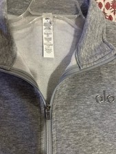 Authentic Alo Yoga Accolade 1/4 Zip Pullover Heather Grey Medium