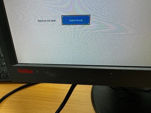 Lenovo Thinkvision L2251pwD-GRADE B- with stand- 22inch Monitor- DisplayPort - Picture 4 of 10