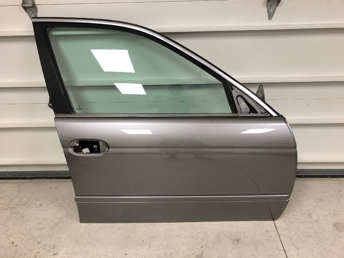 BMW E39 97-03 528 530 540 M5 Front Right Passenger Door Shell