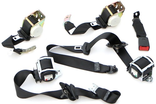 Satz Sicherheitsgurte schwarz BMW 5er E61 Touring m. Fondairbags BJ. 4/04-12/07
