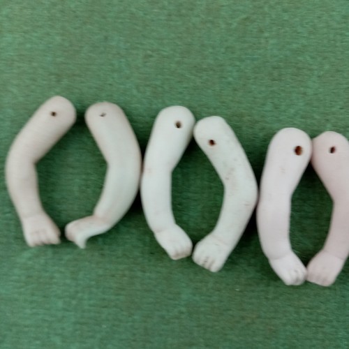 Five pairs of antique porcelain dollhouse doll arms, 1.5", Germany - Picture 2 of 7