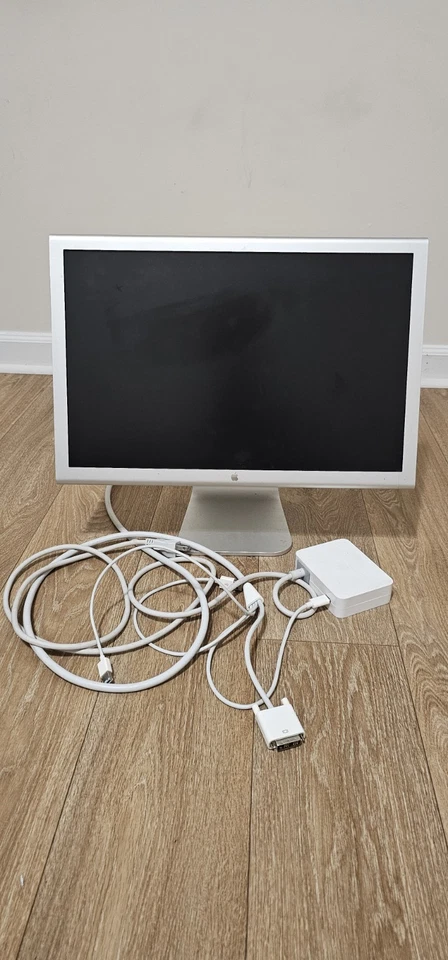 Apple 2008 Mac Pro Quad-Core 32GB RAM, 1 TB SSD + Monitor *READ DESCRIPTION* - Image 2 of 4