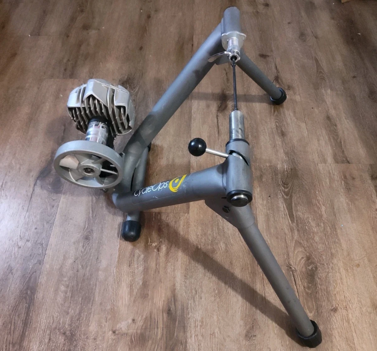 Preços baixos em Cycleops Fluid 2 Bicicleta Bike Trainers e Rolos