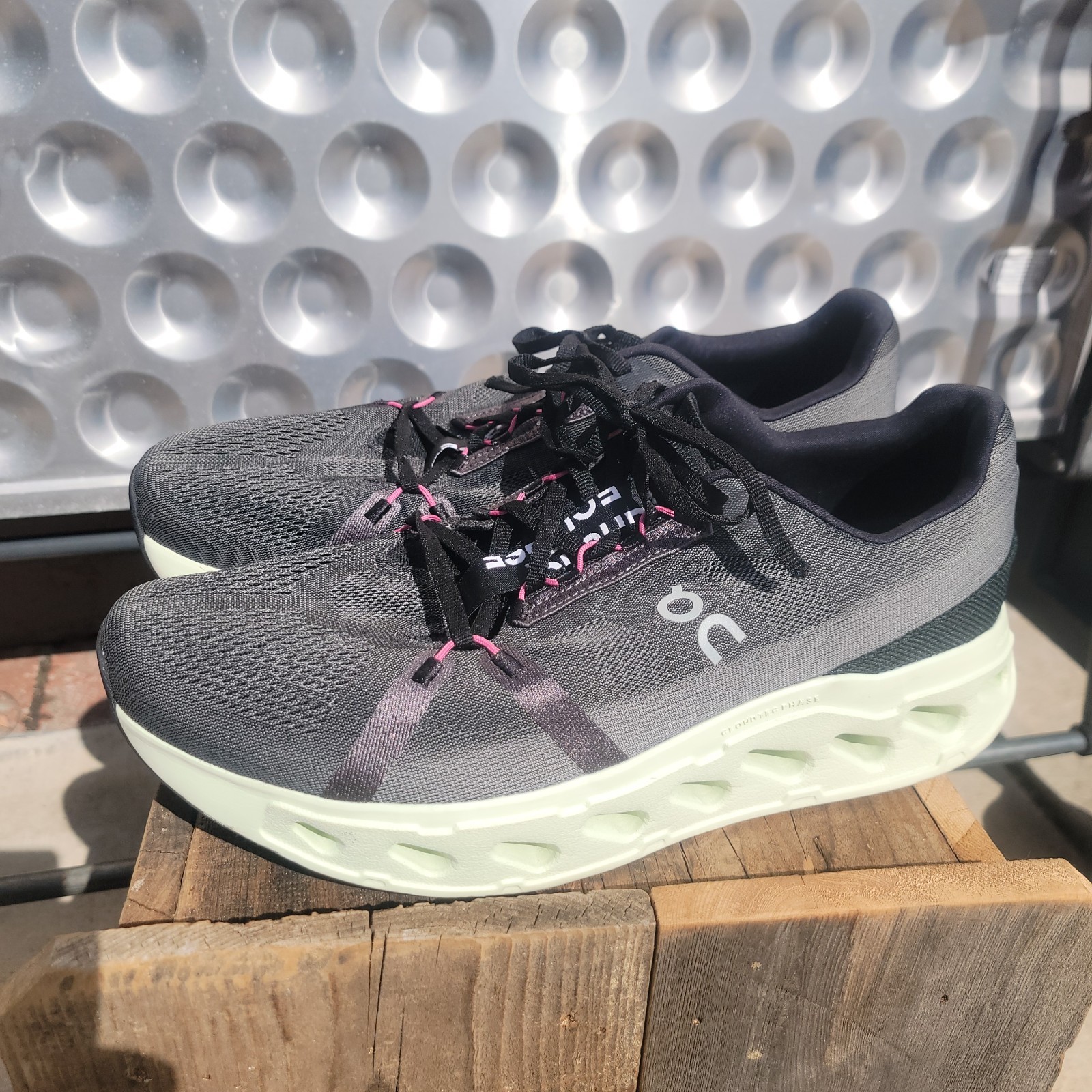 On Cloud Eclipse Running Training Shoes Lightweig… - image 1