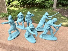 LOD Enterprises Plastic Figure Set LOD101 MEDIEVAL SIEGE CREW 7 FIGURES Blue