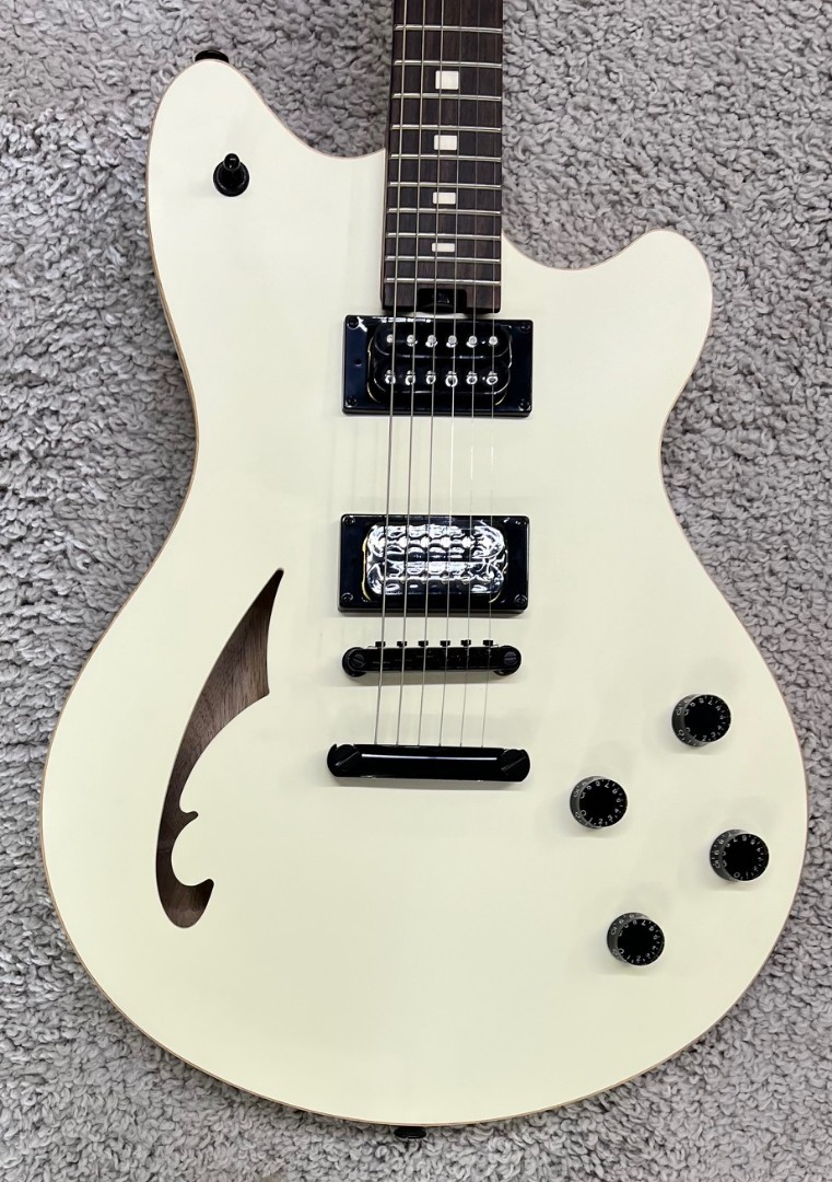 EVH SA-126 Standard, Satin Vintage White 2025 Wolfgang Model Electric Guitar