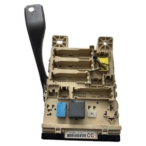 2007 - 2009 Lexus ES 350 3.5L Fuse Box Cabin OEM