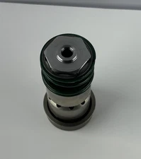 John Deere RE43891 OEM Hydraulic Breakaway Cartridge Female 7410 7610 7710 7810 thumbnail 2