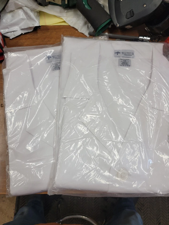 Medline MDT12WHT White Full Length Lab Consult Coat With Pockets 30" 42E. 2pk - Image 2 of 3