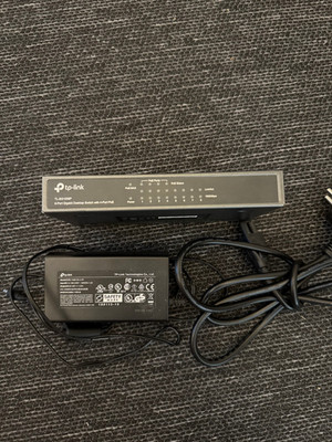 TP-Link TL-SG1008P (8 Ports - 10/100/1000 RJ45) PoE (Power Over Ethernet)