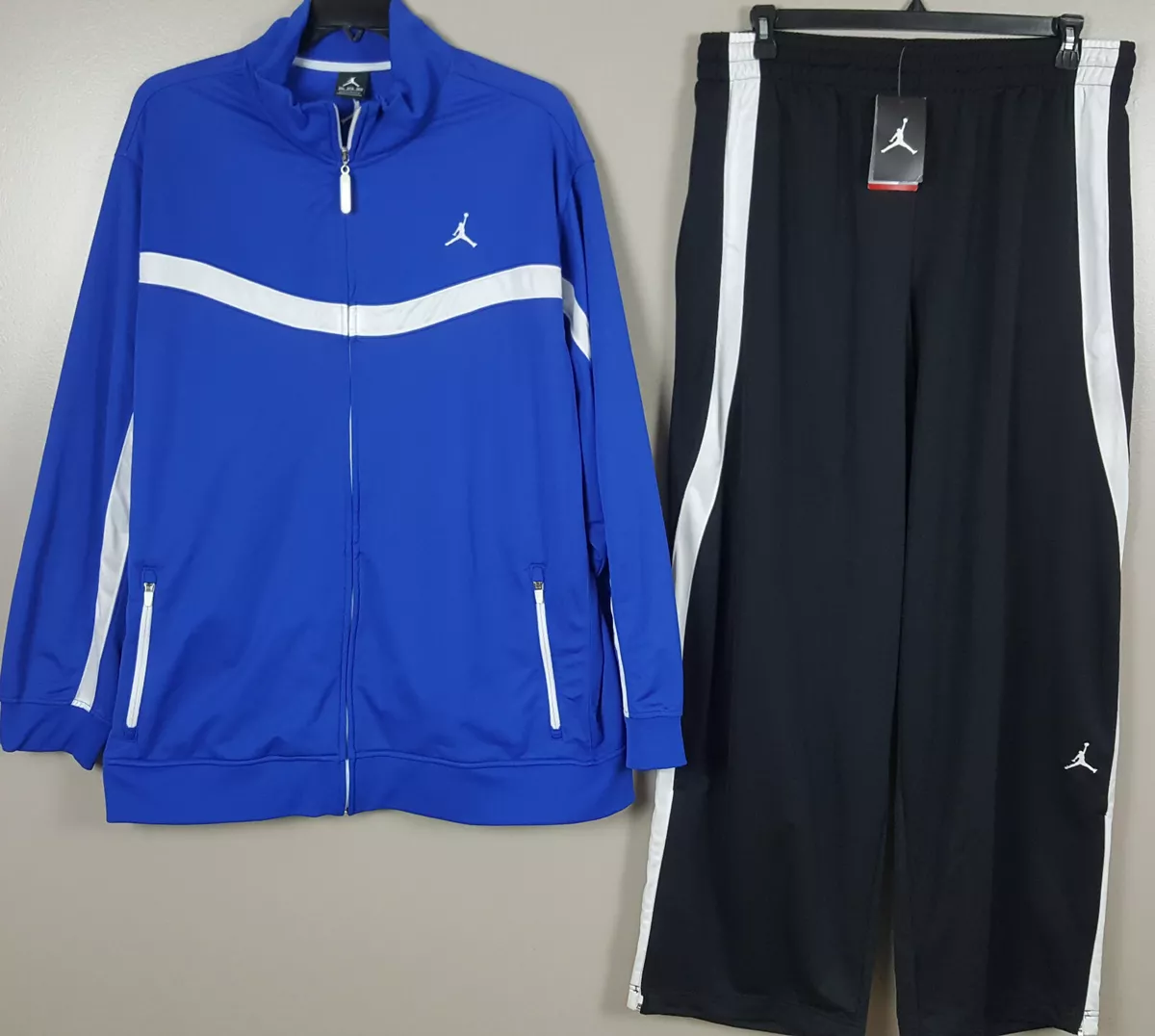 Royal blue hotsell jordan jacket