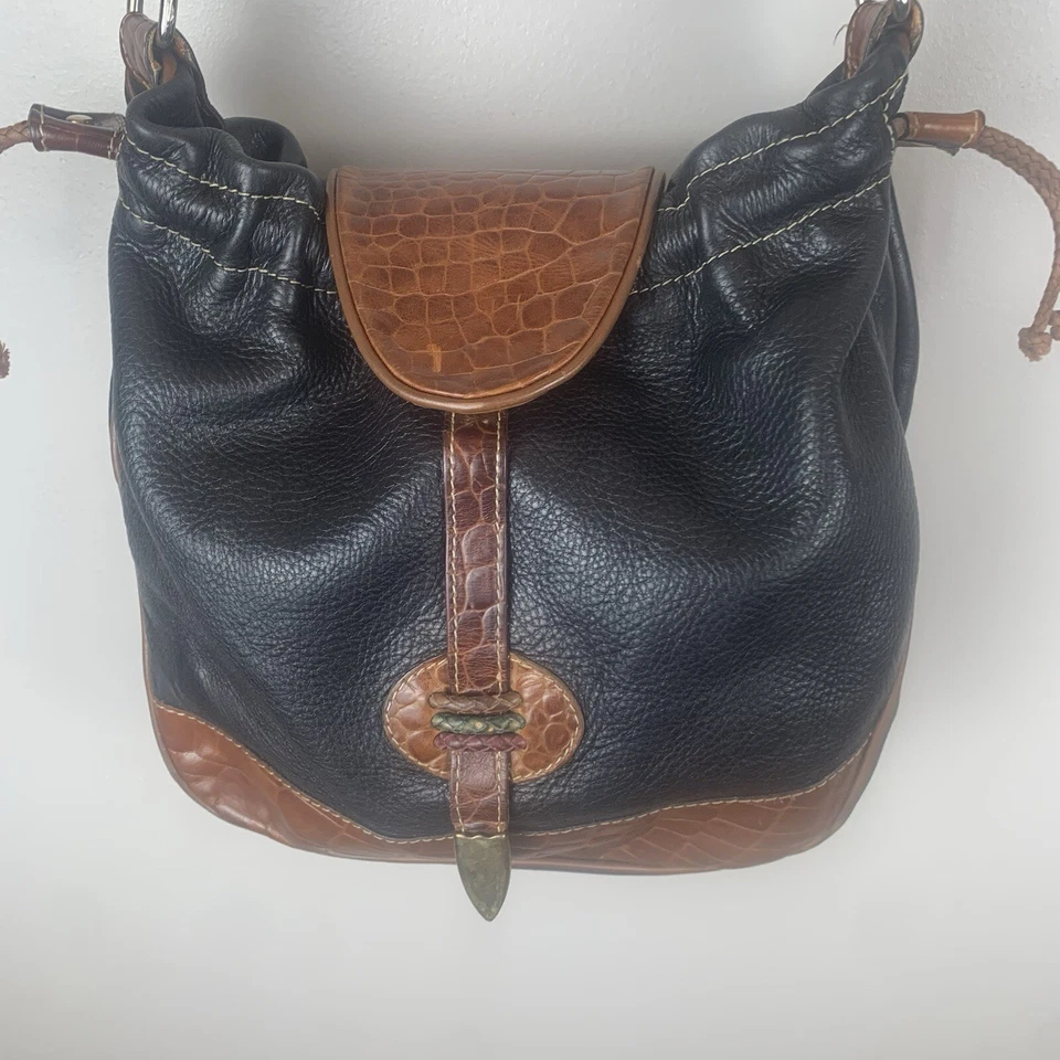 Bolso Francesco Biasia Negro Cuero Guijarro con Cordón de Cocodrilo Repujado Leer. Foto 3 de 4