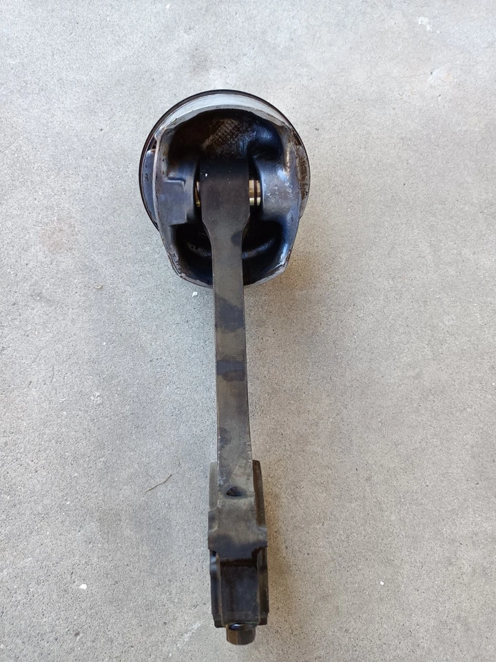 OEM Piston and Connecting Rod Standard From 2006-2008 Ford F-150 5.4 3V TRITON - Image 2 of 4