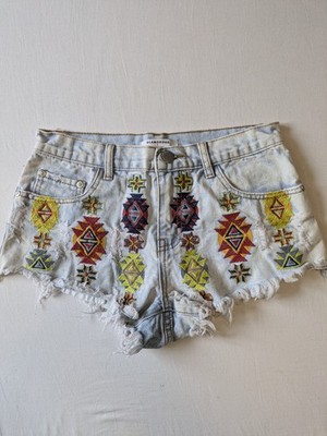 Glamorous Denim Light Blue Denim Shorts S Low Rise Distressed Cut Off Raw Hem 